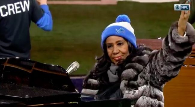 Thanksgiving Day 2016 Aretha Franklin sang the longest rendition of the national anthem In U.S. history clocking in at 4 minutes and 55 seconds during the matchup between the Detroit Lions and Minnesota Vikings