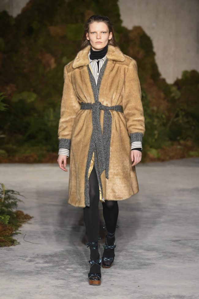 Alexa Chung RTW Fall 2019 London Fashion Week