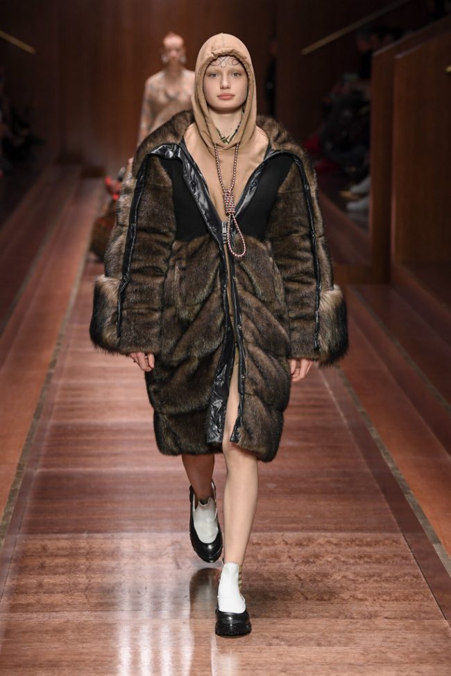 Burberry RTW Fall 2019 London Fashion Week