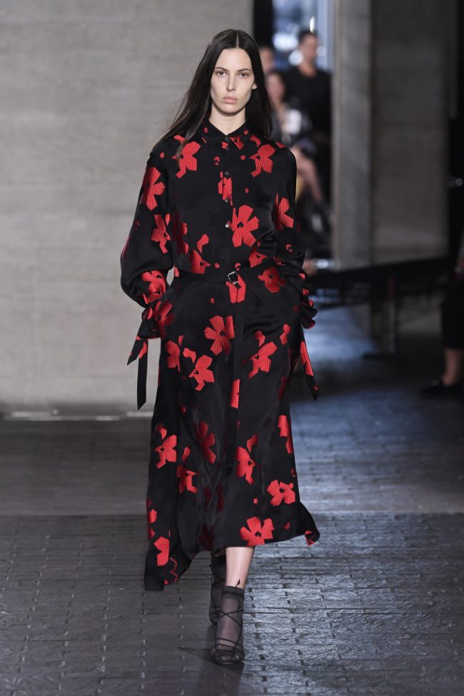 Roland Mouret RTW Fall 2019 London Fashion Week