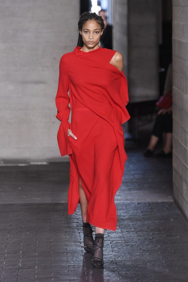 Roland Mouret RTW Fall 2019 London Fashion Week