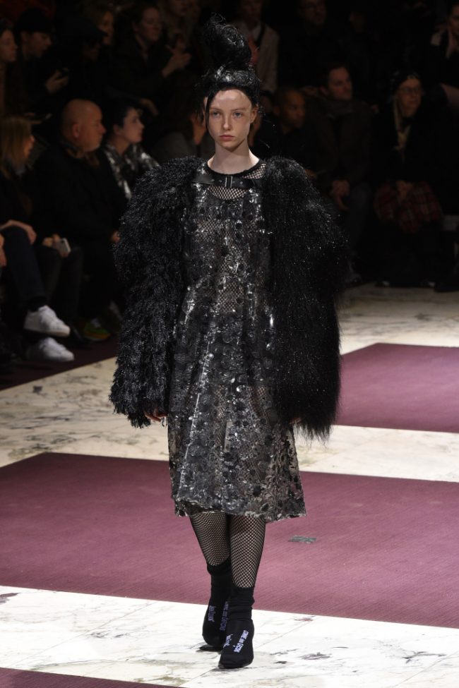 Comme des Garcons RTW Fall 2019 Paris Fashion Week