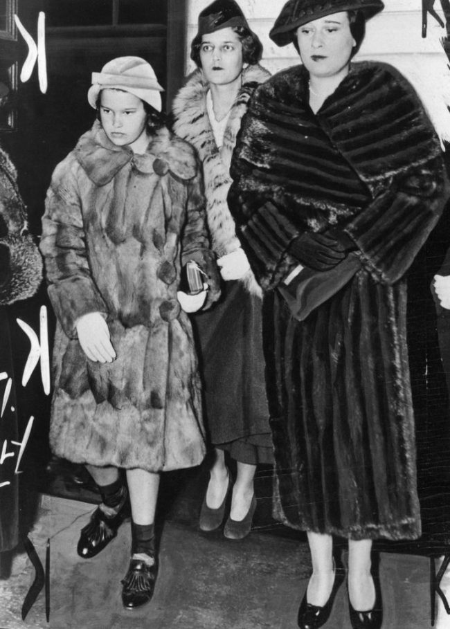 Little Gloria Vanderbilt and her aunt Gertrude