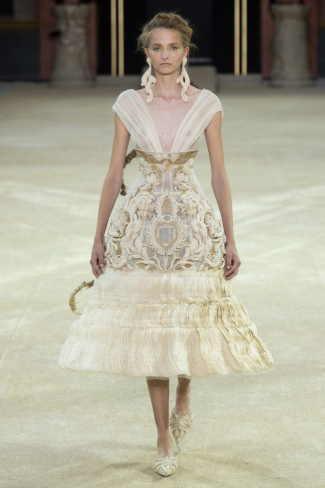 Guo Pei Fall 2019 Paris Couture
