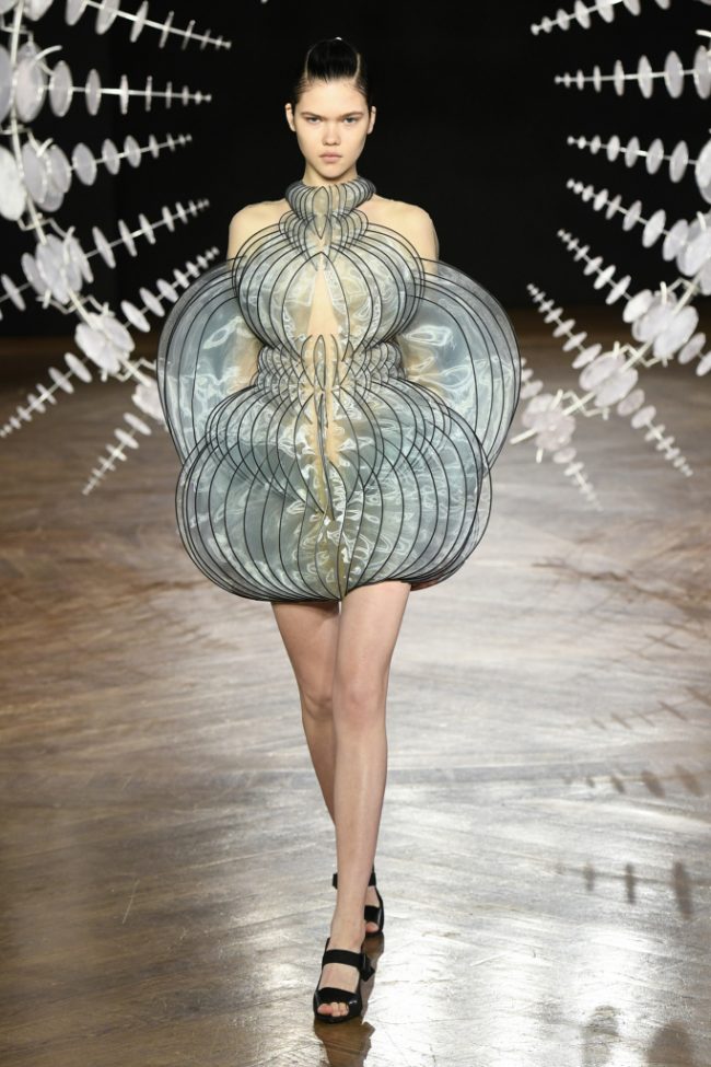 Iris van Herpen Fall 2019 Paris Couture  